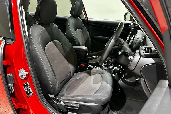 2018 MINI Hatch Cooper F55
