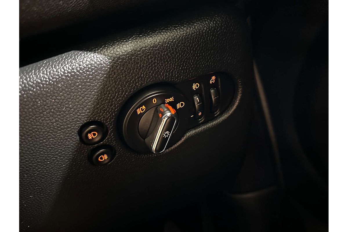 2018 MINI Hatch Cooper F55
