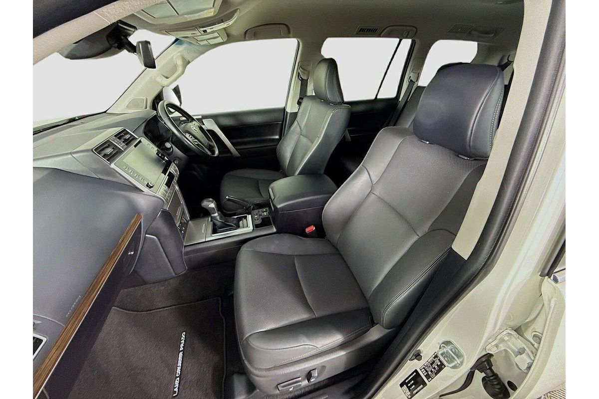 2023 Toyota Landcruiser Prado VX GDJ150R