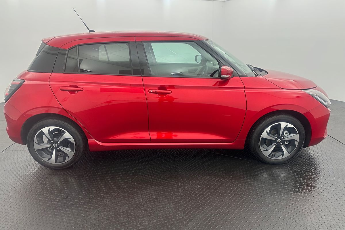2025 Suzuki Swift Hybrid GLX UZ