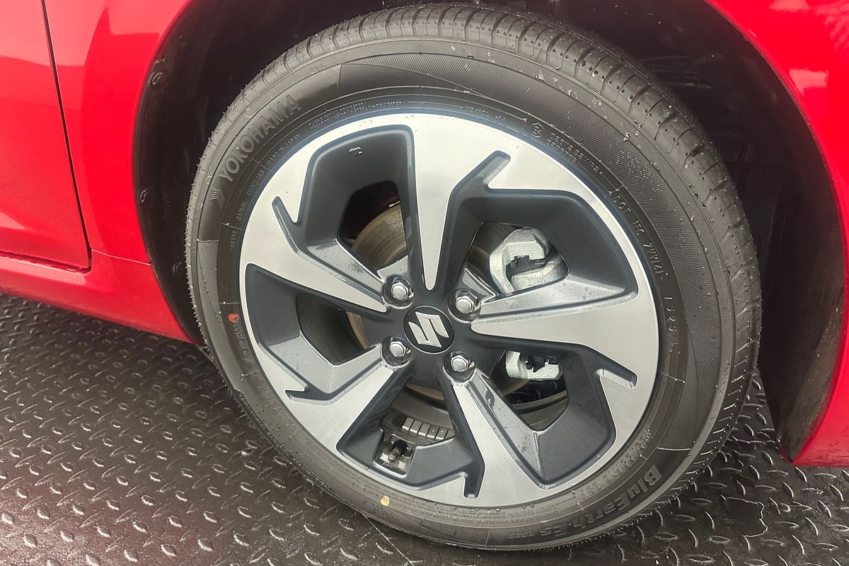2025 Suzuki Swift Hybrid GLX UZ