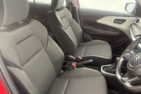 2025 Suzuki Swift Hybrid GLX UZ