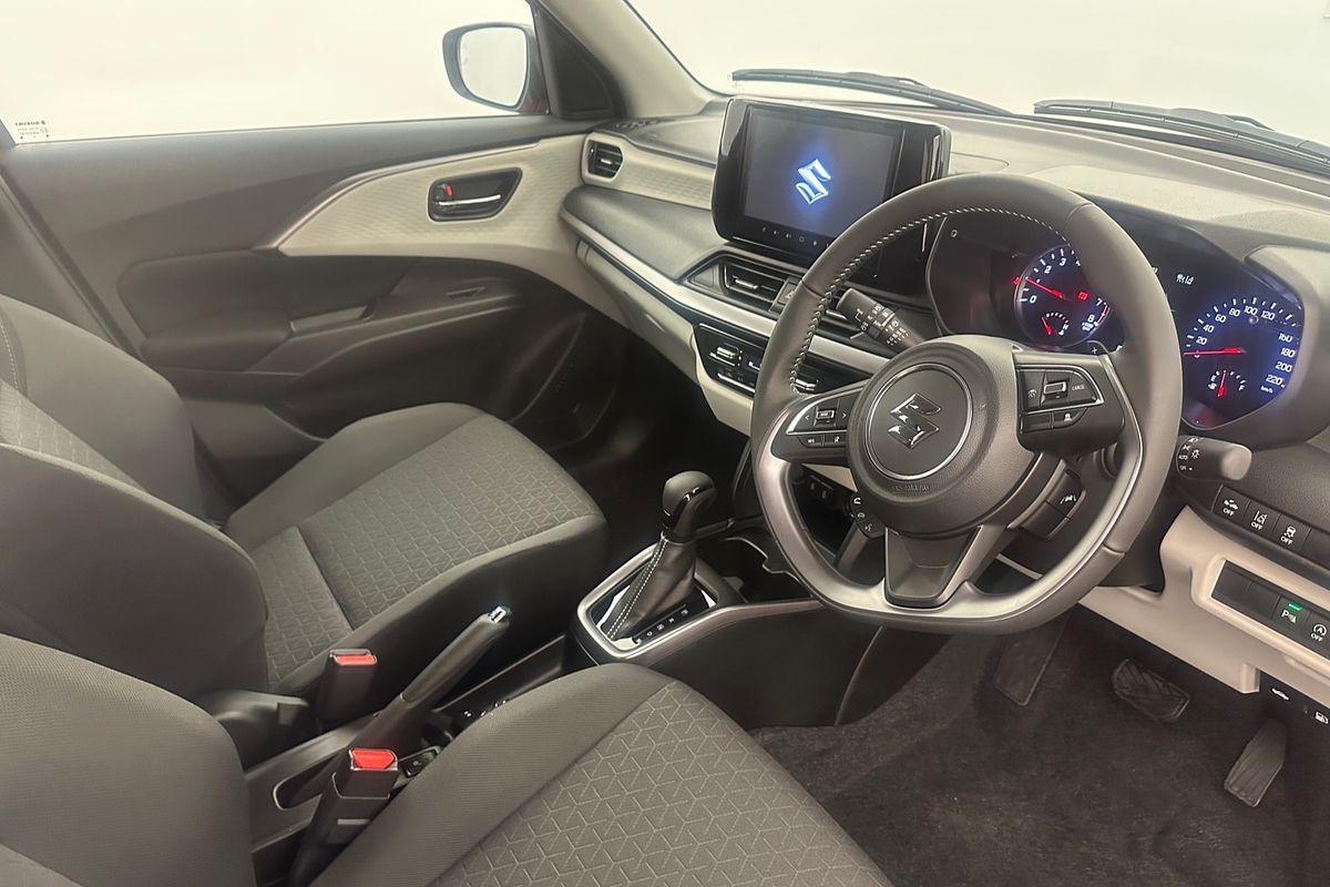 2025 Suzuki Swift Hybrid GLX UZ