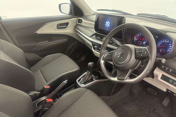 2025 Suzuki Swift Hybrid GLX UZ
