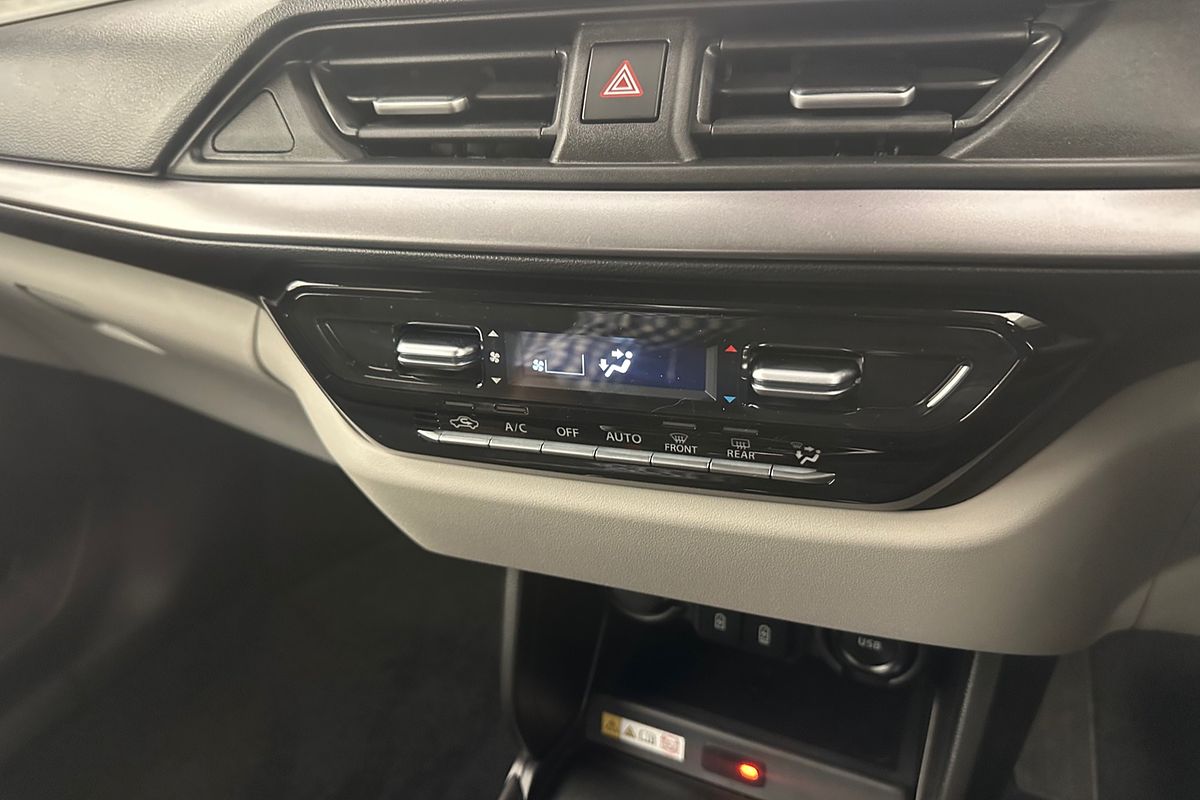 2025 Suzuki Swift Hybrid GLX UZ