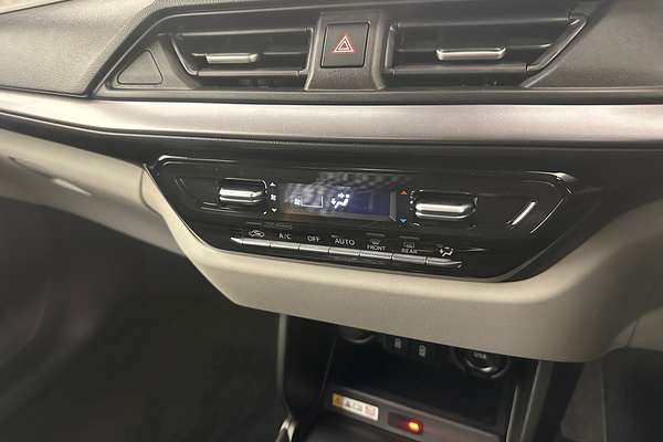 2025 Suzuki Swift Hybrid GLX UZ