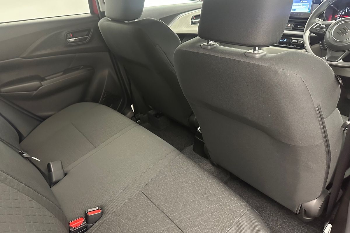 2025 Suzuki Swift Hybrid GLX UZ