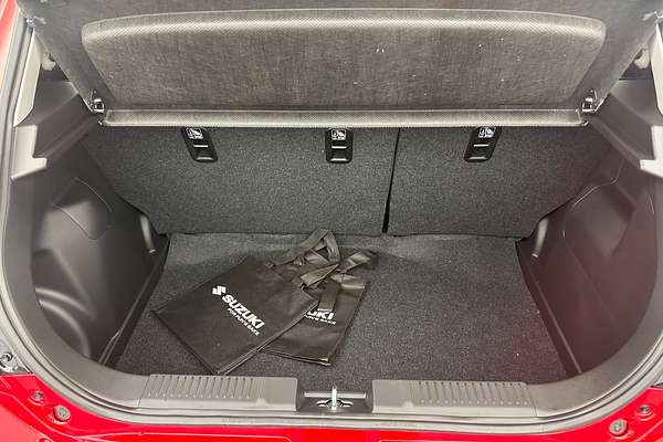2025 Suzuki Swift Hybrid GLX UZ