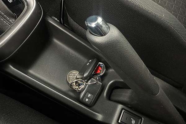 2025 Suzuki Swift Hybrid GLX UZ