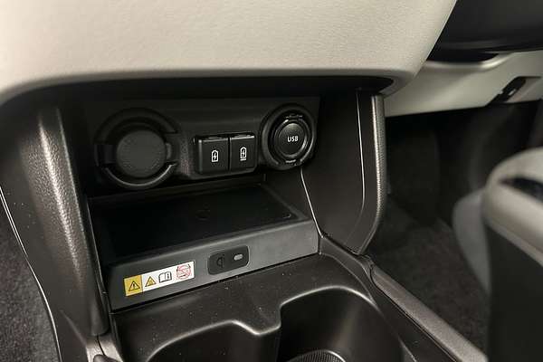 2025 Suzuki Swift Hybrid GLX UZ