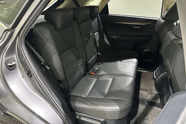 2015 Lexus NX NX300h Luxury AYZ10R