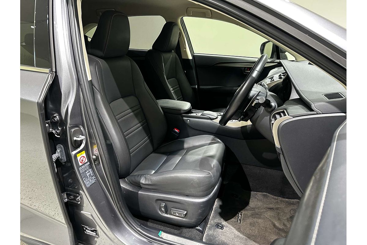 2015 Lexus NX NX300h Luxury AYZ10R