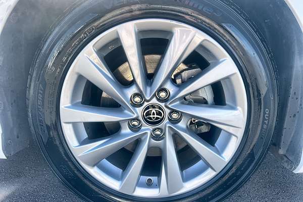 2021 Toyota Camry Ascent AXVH70R