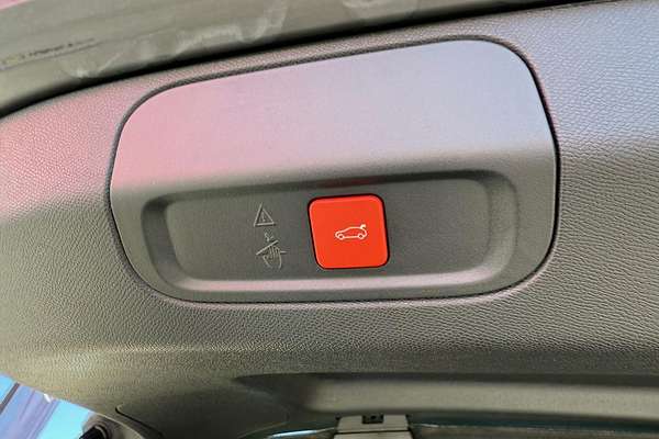 2025 Peugeot 408 GT Premium Hybrid P54