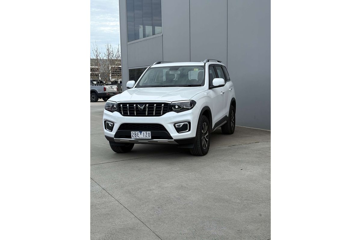 2023 Mahindra Scorpio Z8L