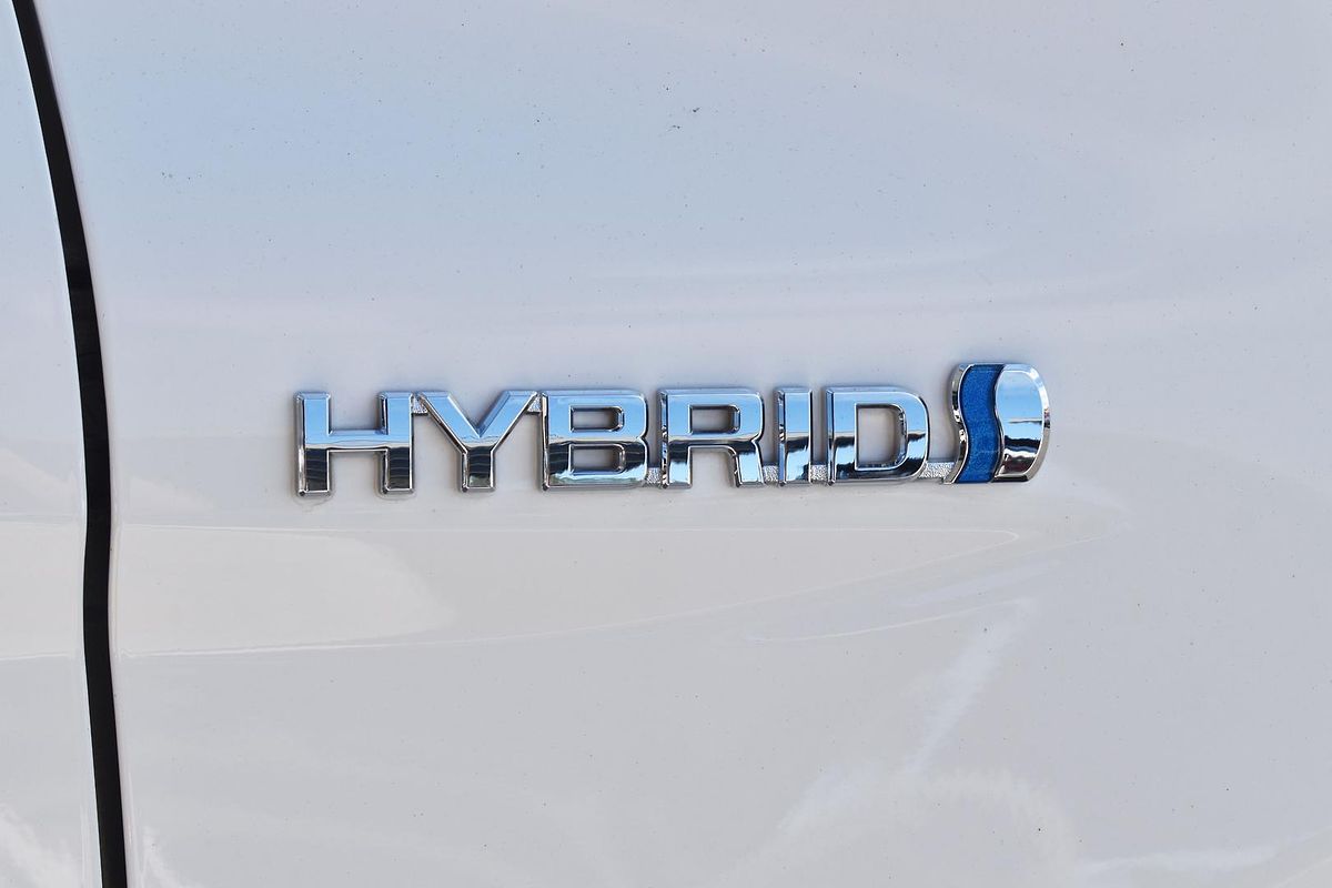 2024 Toyota Camry Ascent AXVH70R