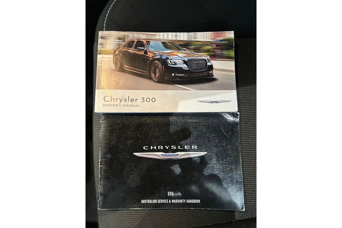 2021 Chrysler 300 SRT Core LX