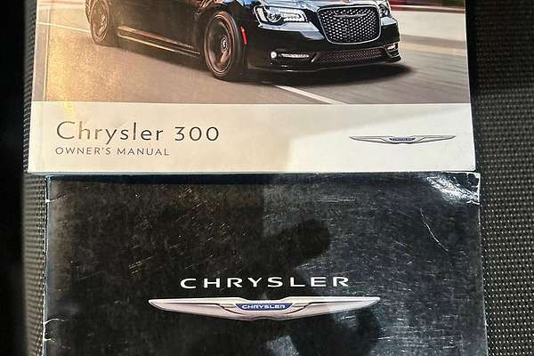 2021 Chrysler 300 SRT Core LX