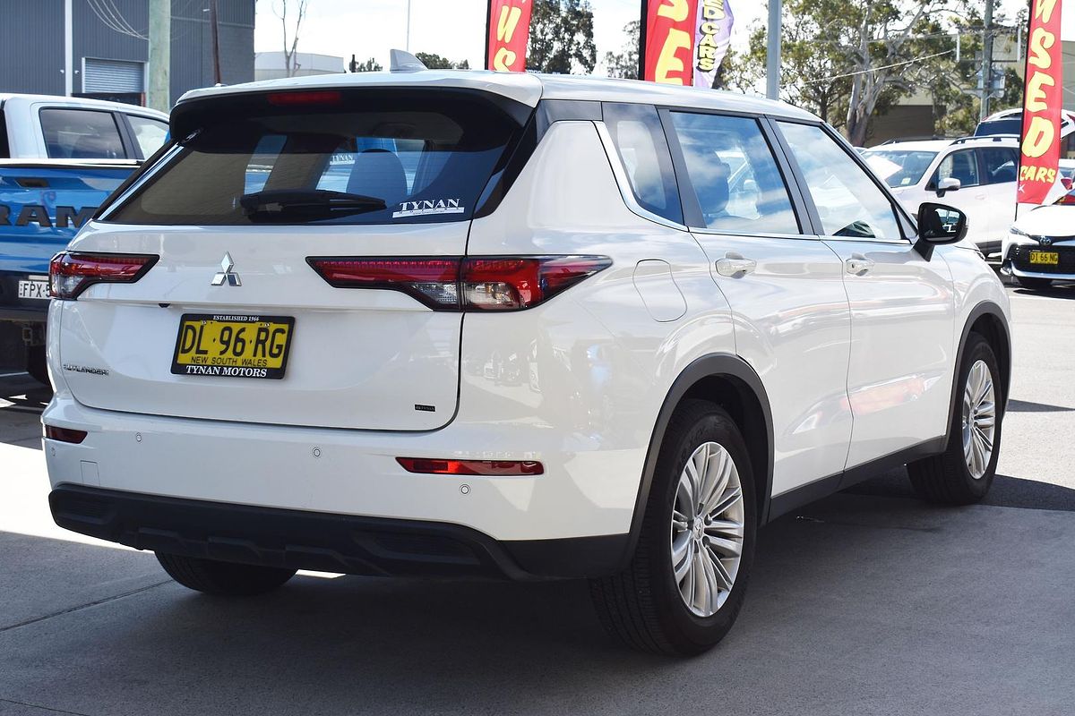 2024 Mitsubishi Outlander ES ZM