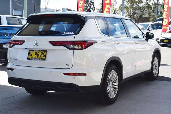 2024 Mitsubishi Outlander ES ZM