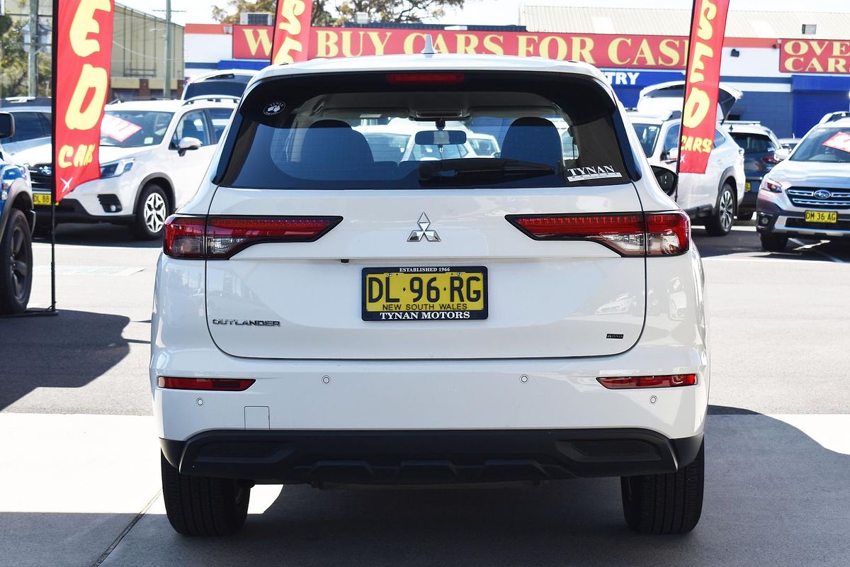 2024 Mitsubishi Outlander ES ZM