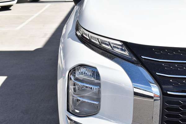 2024 Mitsubishi Outlander ES ZM
