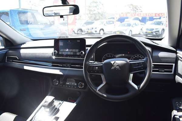 2024 Mitsubishi Outlander ES ZM
