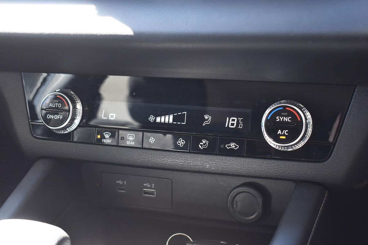 2024 Mitsubishi Outlander ES ZM