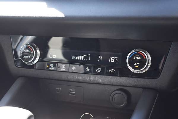 2024 Mitsubishi Outlander ES ZM