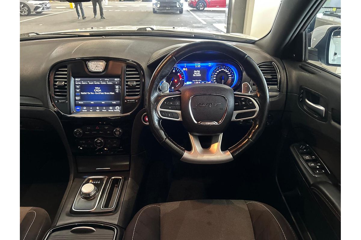 2021 Chrysler 300 SRT Core LX