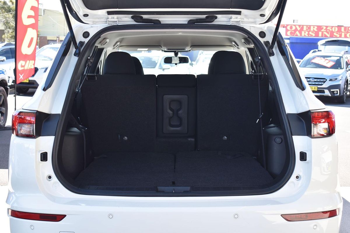 2024 Mitsubishi Outlander ES ZM