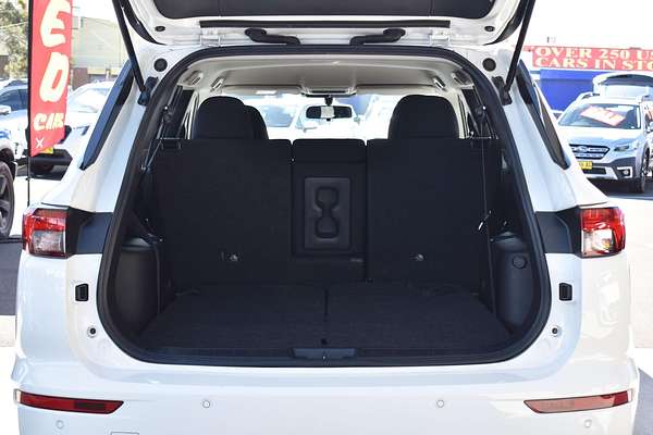 2024 Mitsubishi Outlander ES ZM