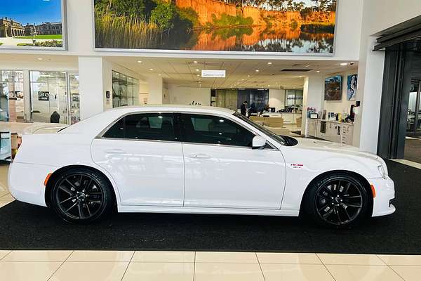 2021 Chrysler 300 SRT Core LX