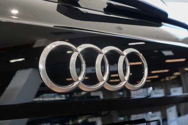 2019 Audi A4 45 TFSI S line B9