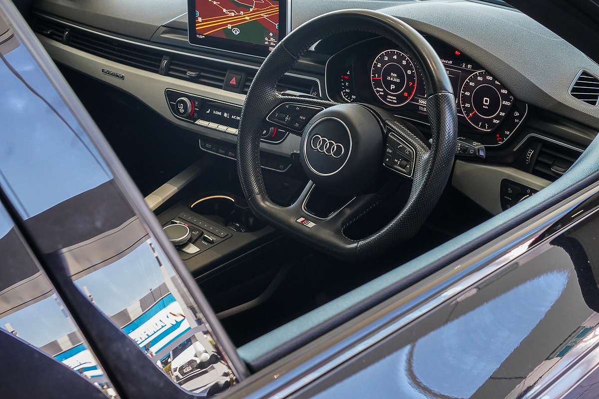 2019 Audi A4 45 TFSI S line B9