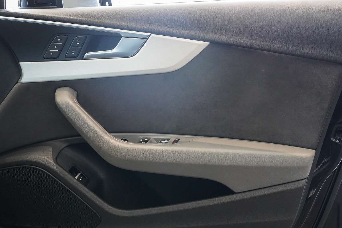 2019 Audi A4 45 TFSI S line B9