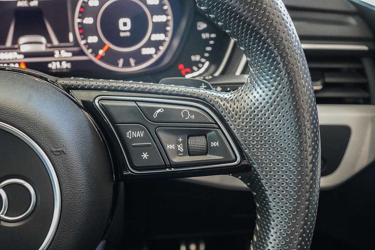 2019 Audi A4 45 TFSI S line B9