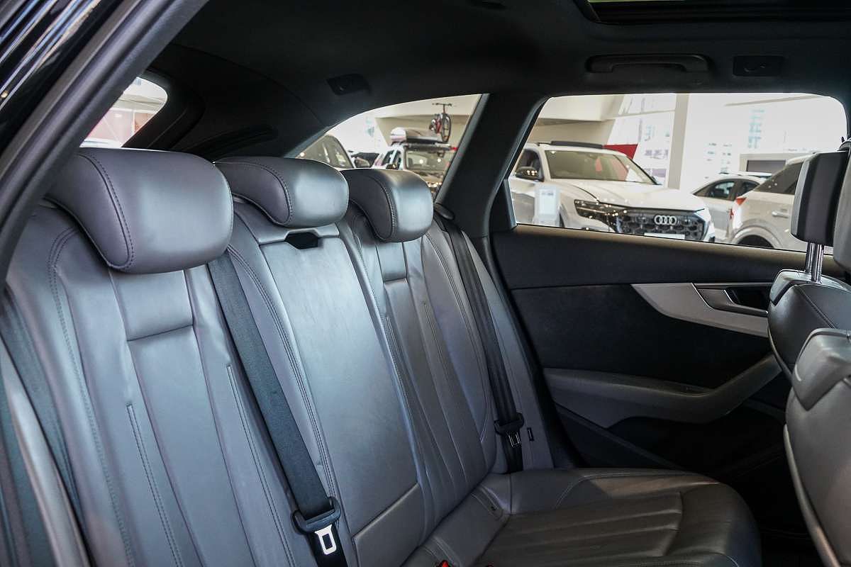 2019 Audi A4 45 TFSI S line B9