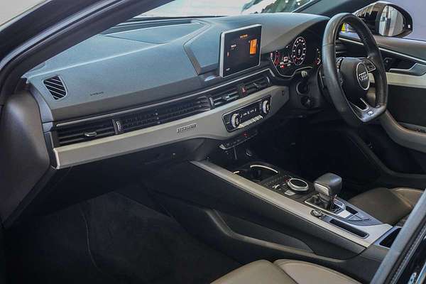 2019 Audi A4 45 TFSI S line B9
