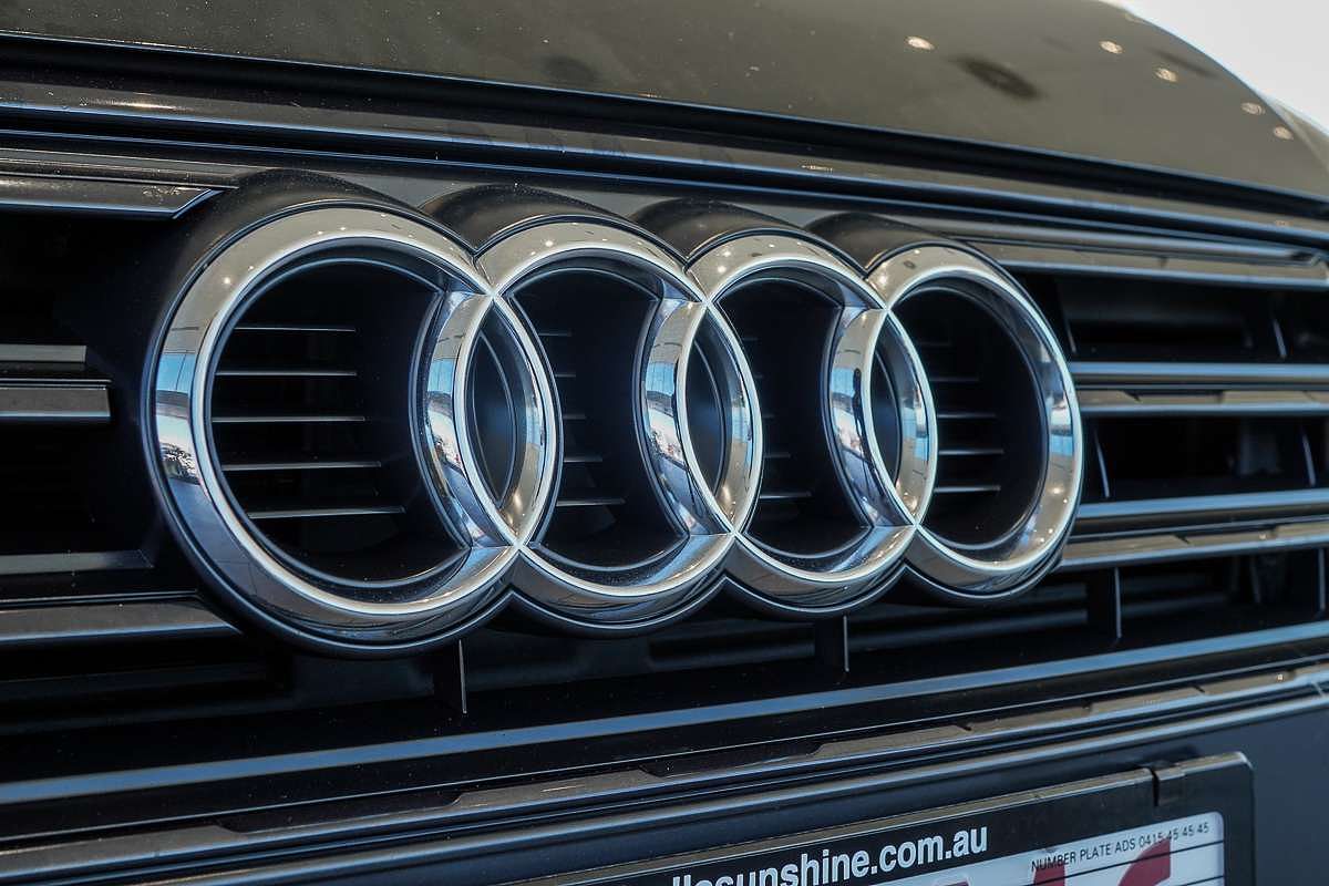 2019 Audi A4 45 TFSI S line B9