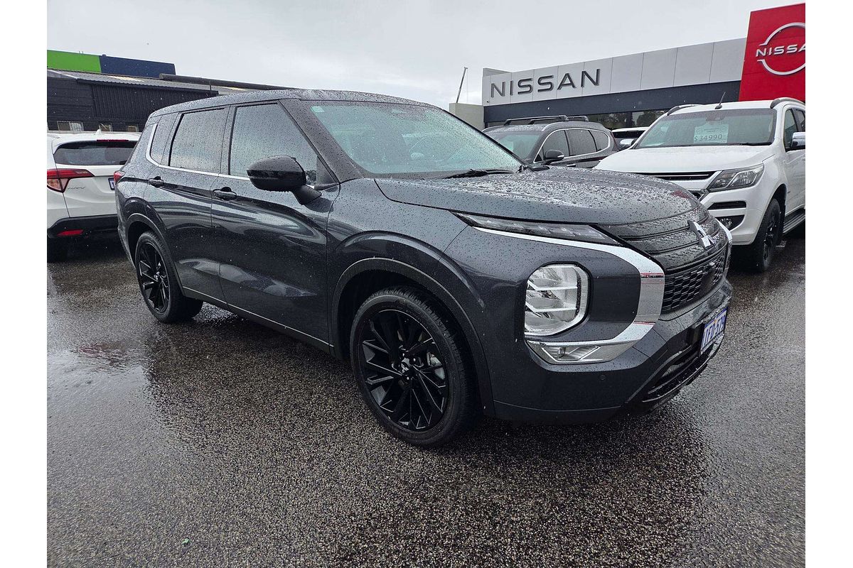 2024 Mitsubishi Outlander Black Edition ZM
