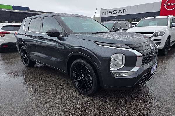 2024 Mitsubishi Outlander Black Edition ZM