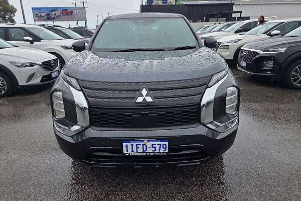 2024 Mitsubishi Outlander Black Edition ZM