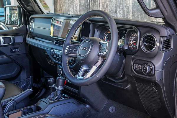 2024 Jeep Wrangler Unlimited Overland JL