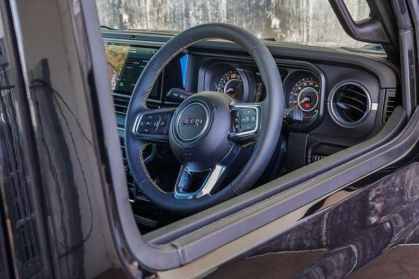2024 Jeep Wrangler Unlimited Overland JL