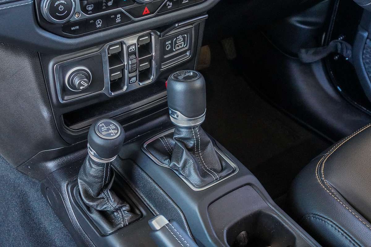 2024 Jeep Wrangler Unlimited Overland JL