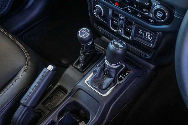 2024 Jeep Wrangler Unlimited Overland JL