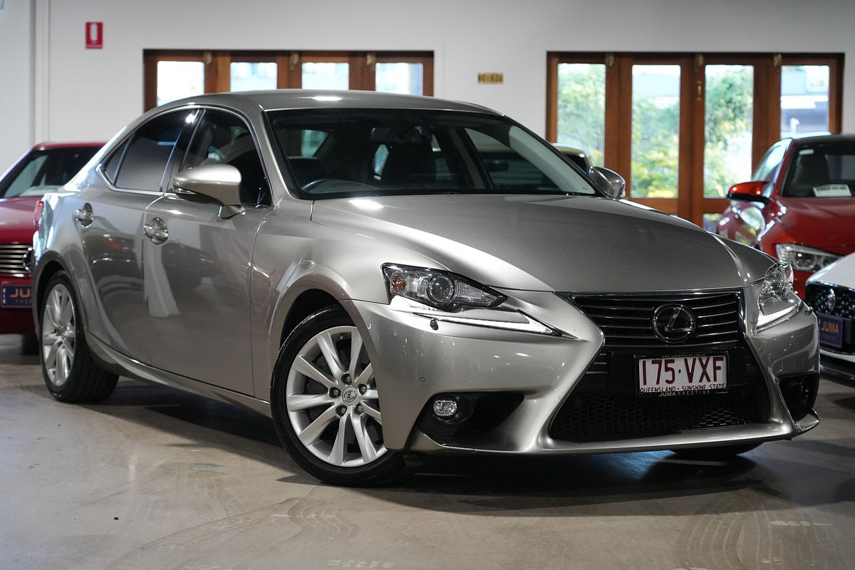 2016 Lexus IS IS200t Luxury ASE30R
