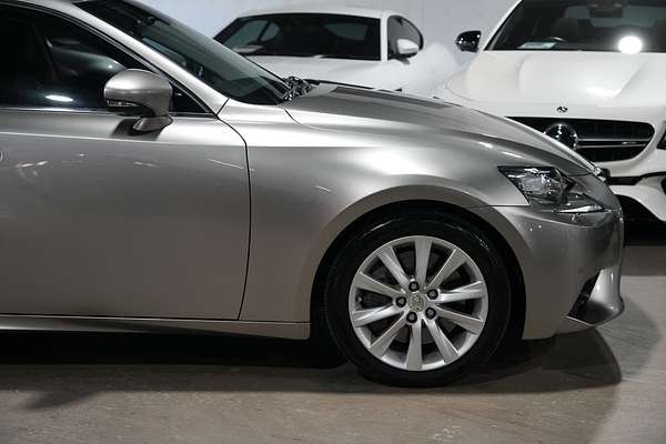2016 Lexus IS IS200t Luxury ASE30R