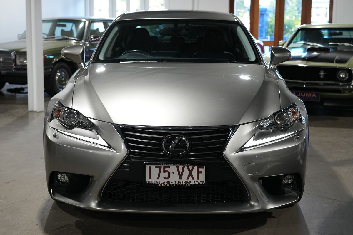 2016 Lexus IS IS200t Luxury ASE30R